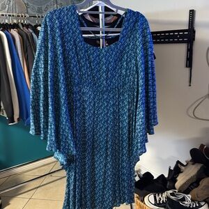 Adorable flowy hippie dress